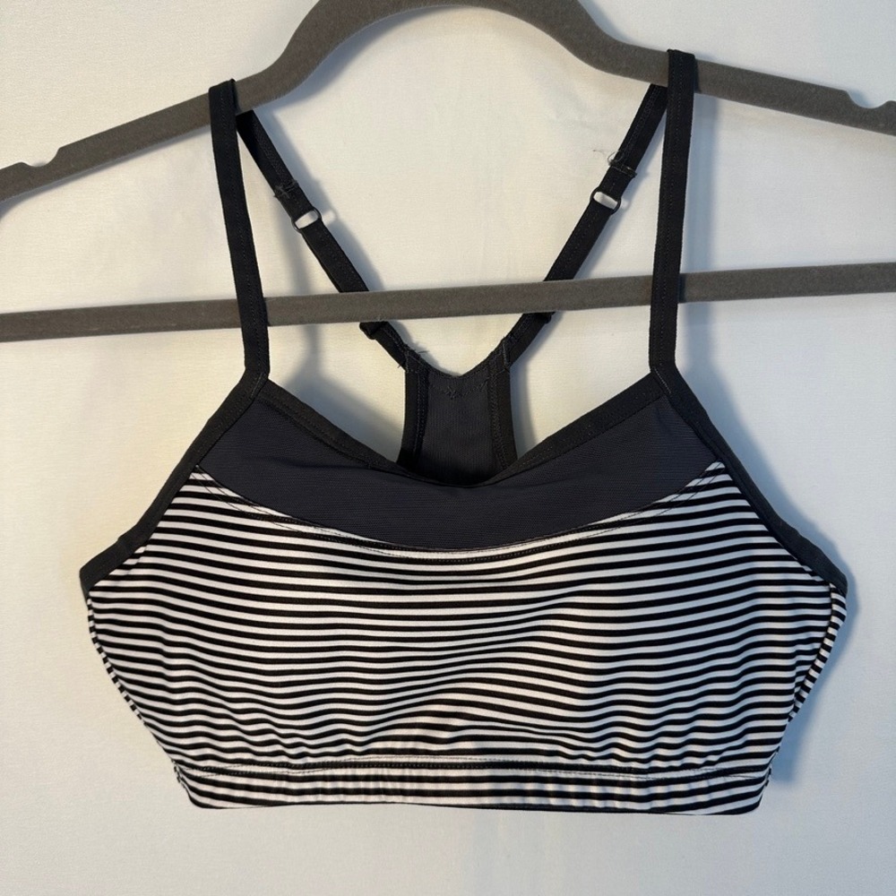 Moving Comfort Women's‎ Sports Bra Sz Small 32AB-34A Gray Striped DISCONTINUED